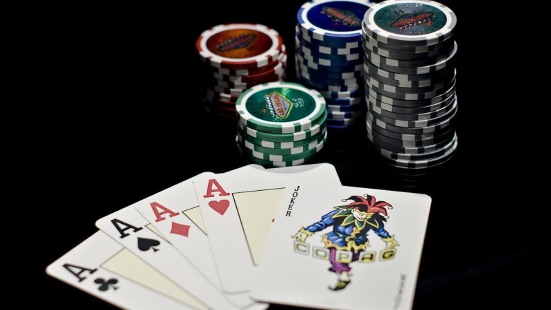 Advantages and disadvantages of poker games