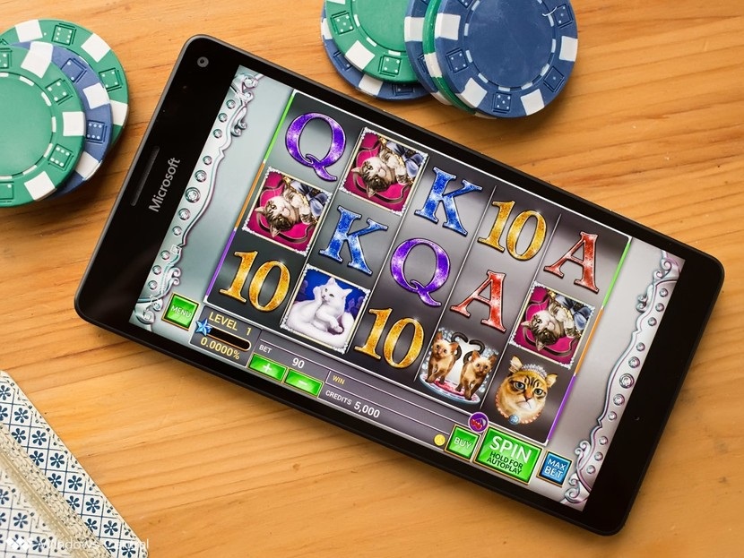 A Brief History Of Online Poker And How Mobile Slot Works Now In This New Industry