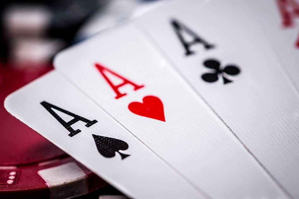 How To Play Poker At W88