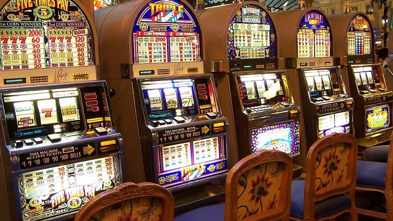 What Are Some Of The Benefits That People Will Get When They Play Gambling Online?